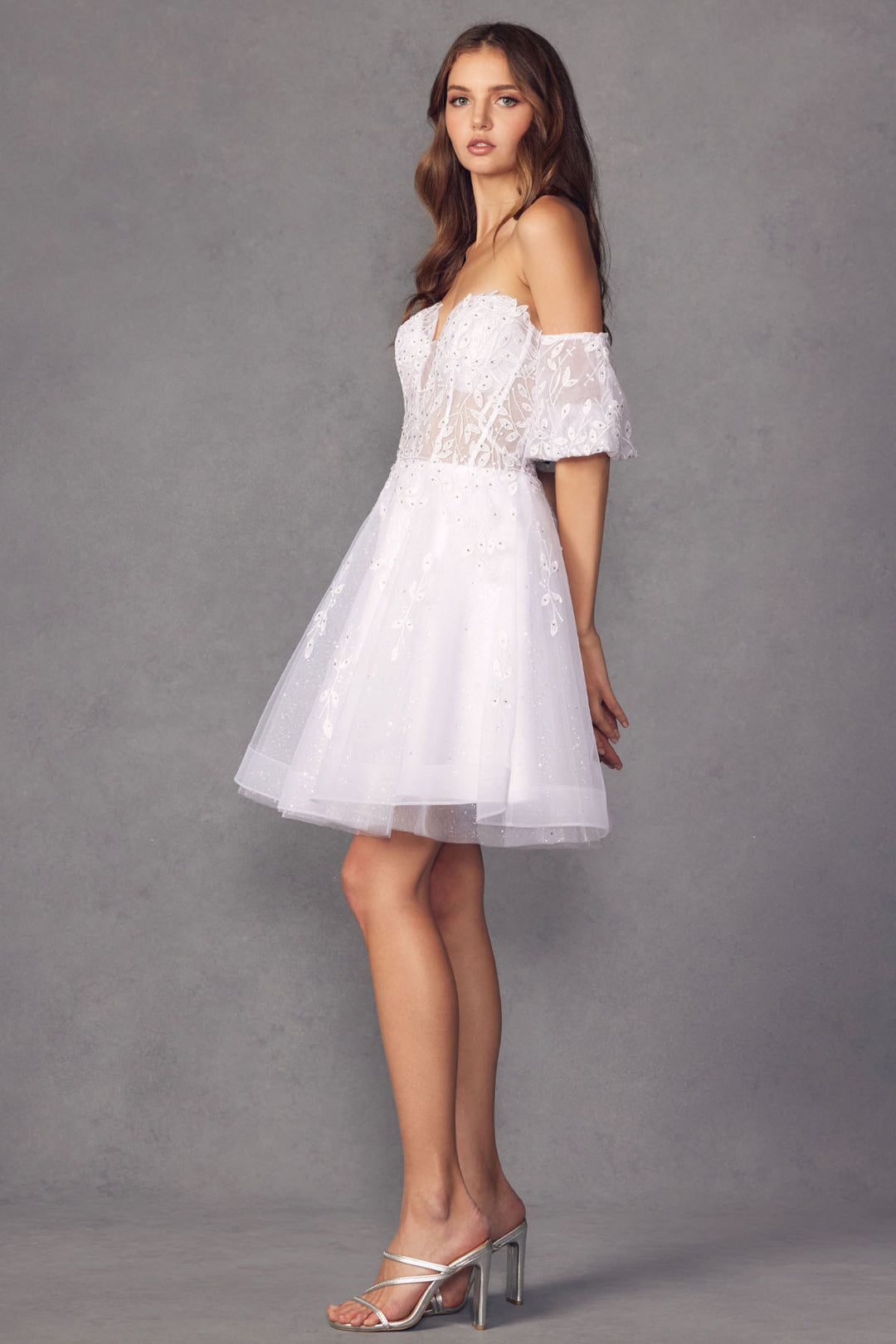 909_WHITE_1713625